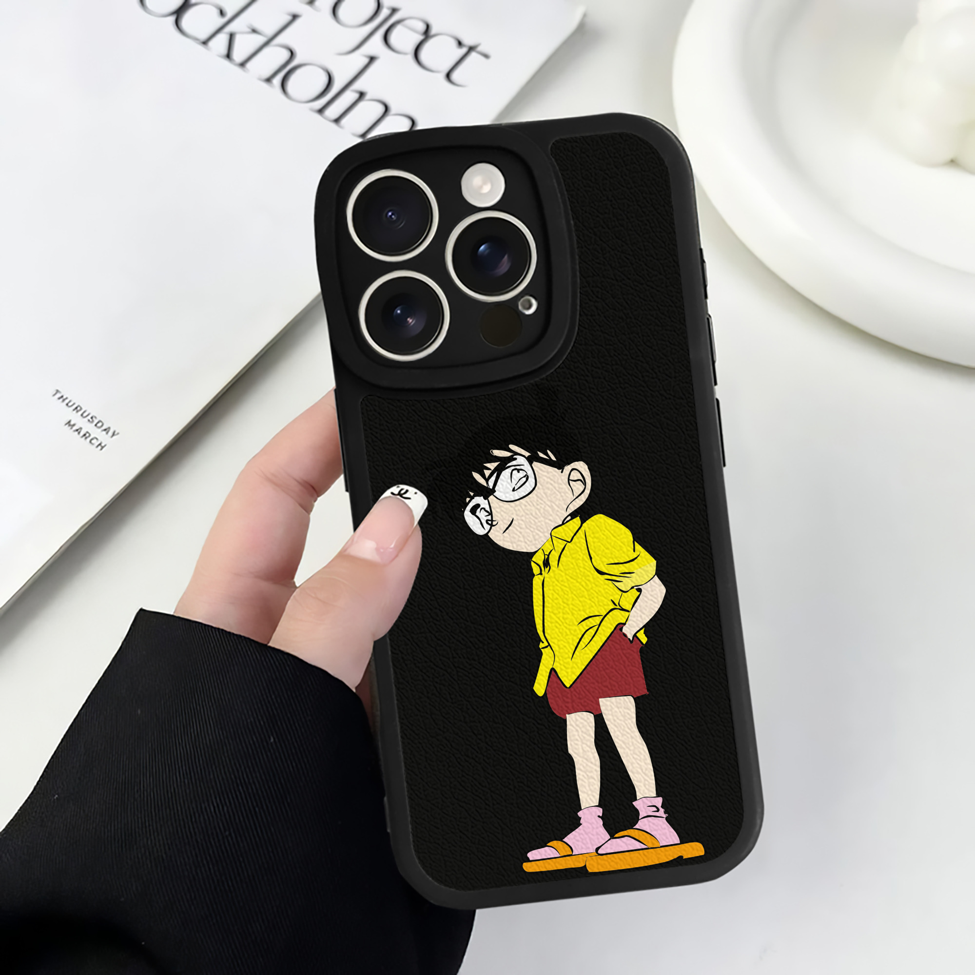 （画像用） 名探偵コナン 江戸川 コナン Detective Conan Conan Edogawa 【iPhone 16シリーズ対応】シリコンスマホケース（レザー調） 材質：シリコン